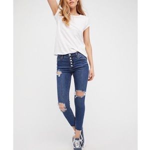 Free People Distressed Reagan Button Front Jeans Size 29